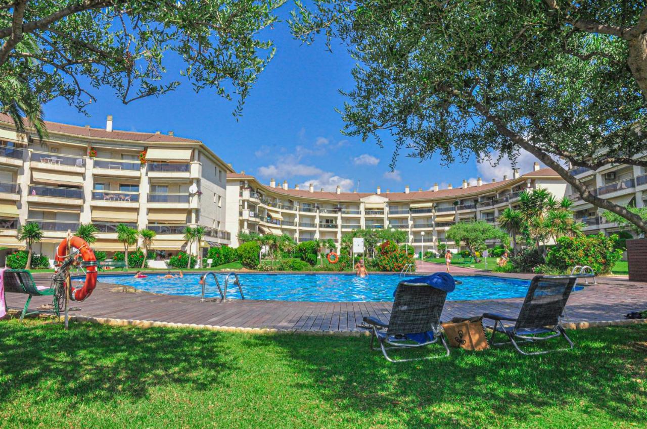 Golf A Bjos 9 Only Families Apartment Cambrils Ngoại thất bức ảnh