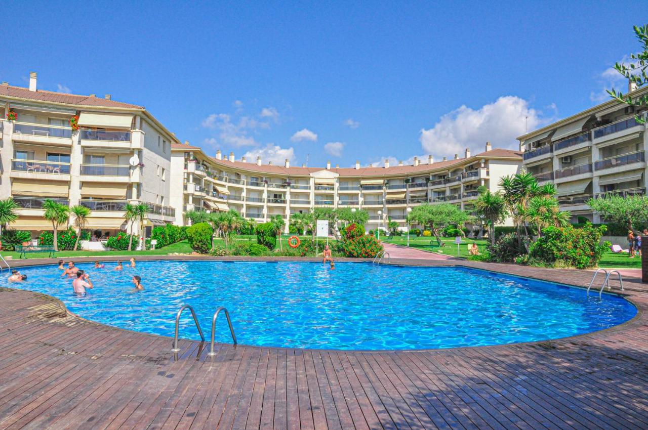 Golf A Bjos 9 Only Families Apartment Cambrils Ngoại thất bức ảnh